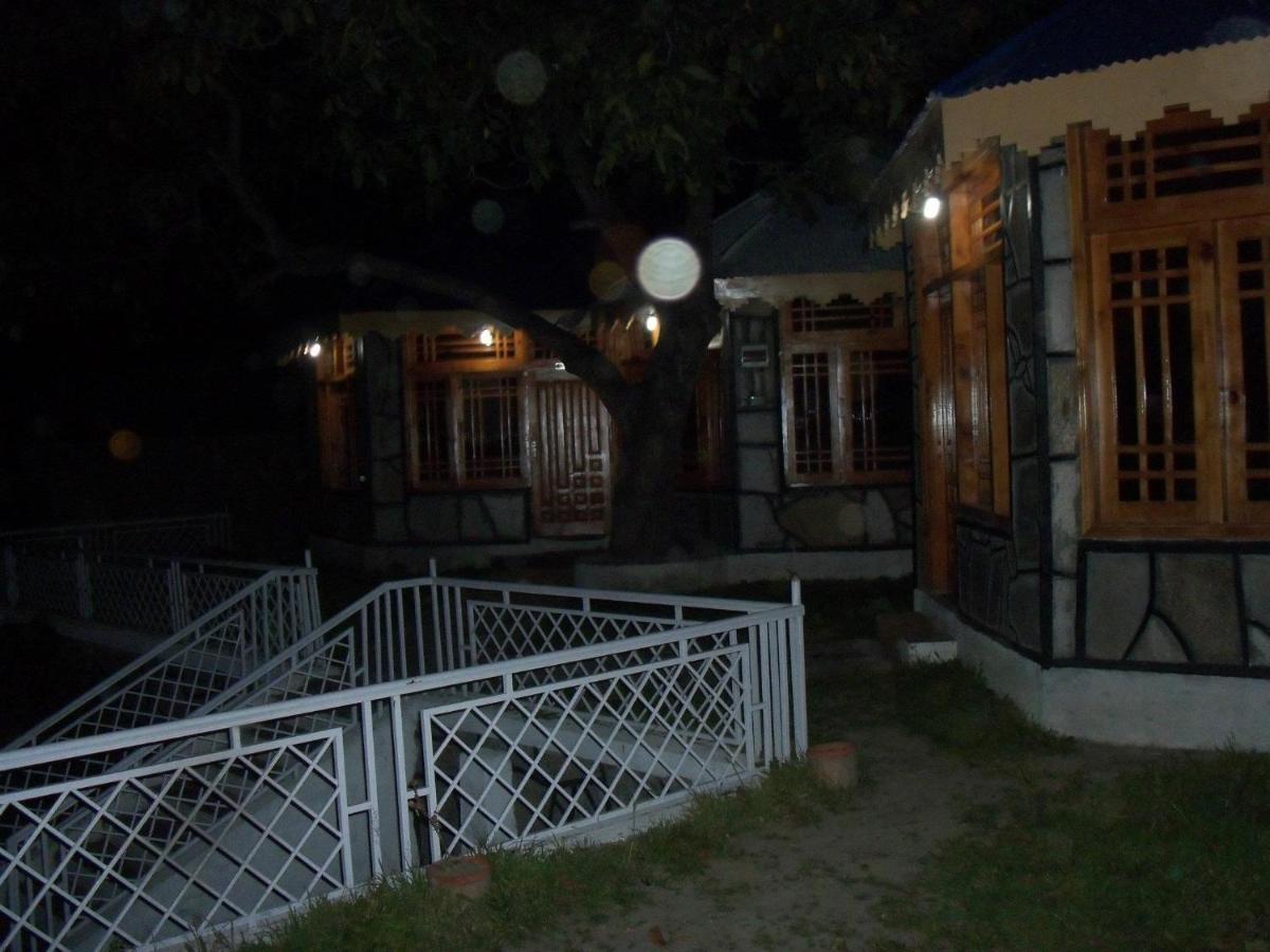 Hotel Manila Huts Naran Exterior foto